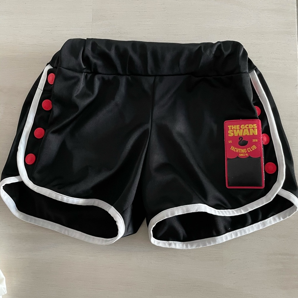 GCDS shorts swan yacht club